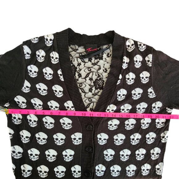 Torrid Goth Sexy Lace Skull Cardigan - Picture 7 of 11
